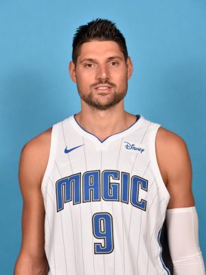 与侵略性的 与侵略性的